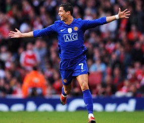 开云官网-那不勒斯对阵希腊，三笘薰的独舞，亚洲之光点亮欧陆之夜