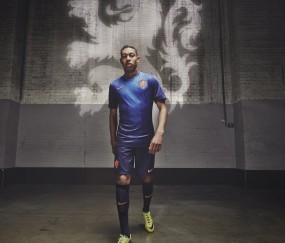 开云体育入口-澳网力克拉沃尔杯，兹维列夫点燃赛场