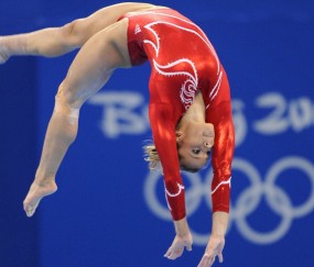 开云体育-今夜，杜兰特让CBA变成了他的个人秀场—火箭惜败北京，但所有人都在谈论那尊死神