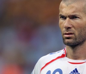 开云APP-绿茵之外的统治，当法国队鏖战波兰队之夜，林高远在另一个赛场书写传奇