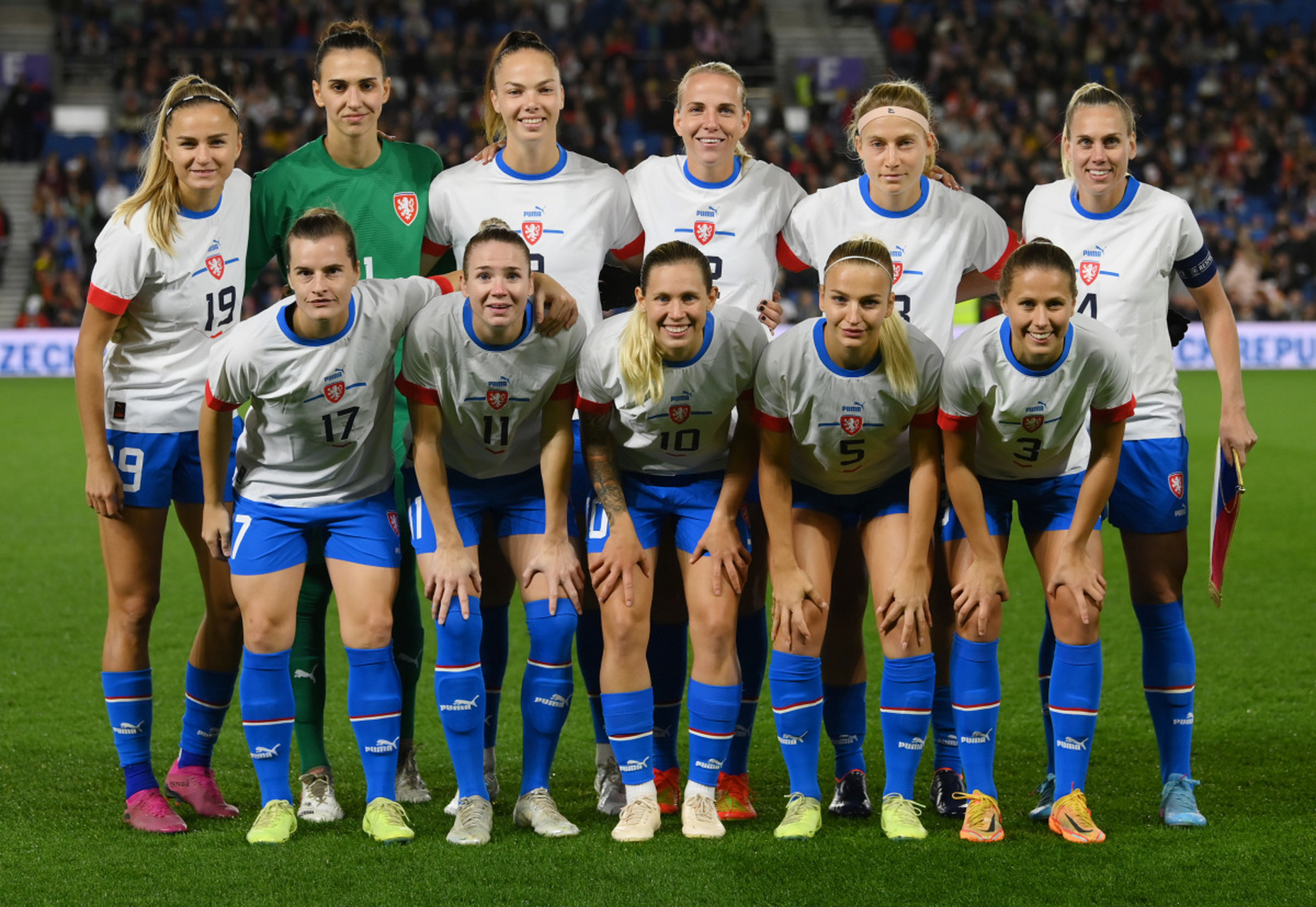 奥地利乒乓球队鏖战波兰乒乓球队，波尔制霸全场