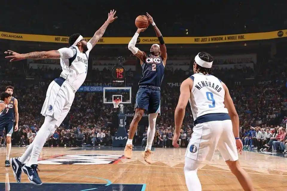 雷霆碾压独行侠，汉密尔顿送出助攻