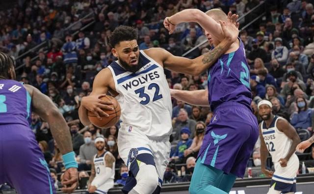 重庆队苦战四场，无愧比赛黑马